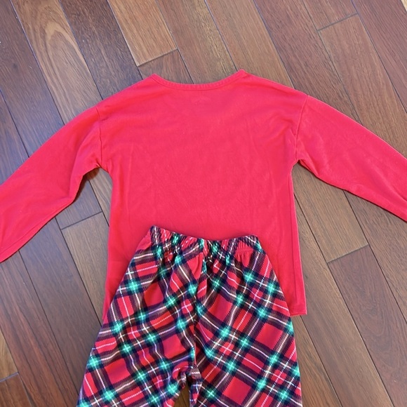 Girls Christmas pj set size small. - Picture 6 of 6